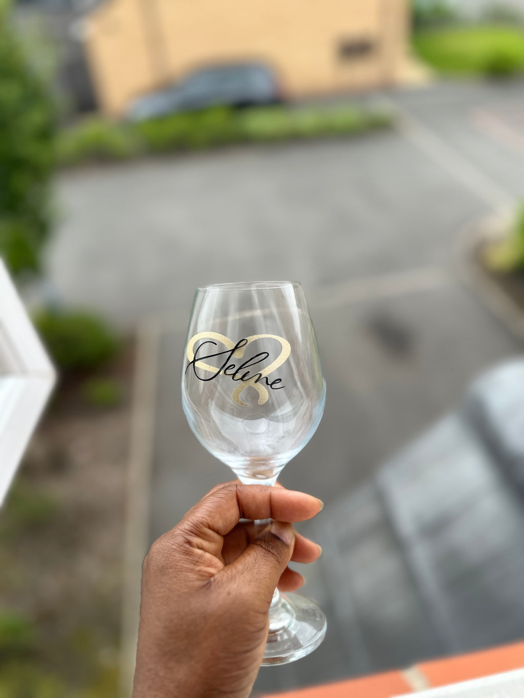 Personalised Heart Wine Glass – Customisable with Name for Birthdays, Anniversaries & More