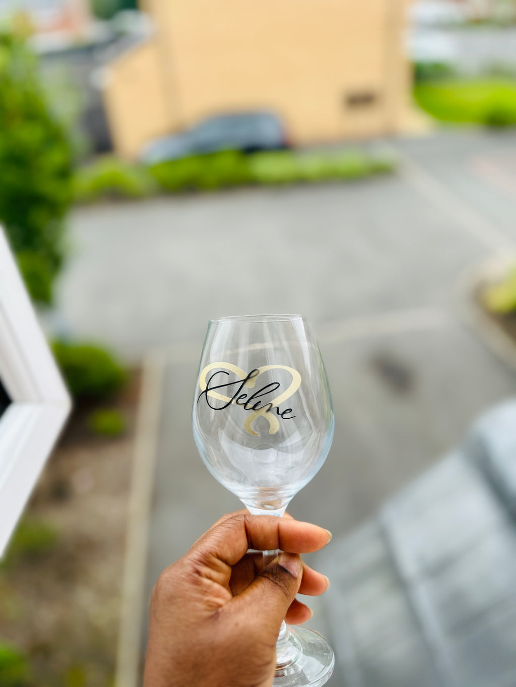 Personalised Heart Wine Glass – Customisable with Name for Birthdays, Anniversaries & More
